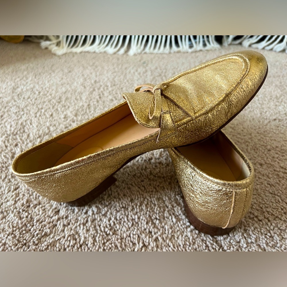 J. Crew textured gold leather loafer. Size 8M